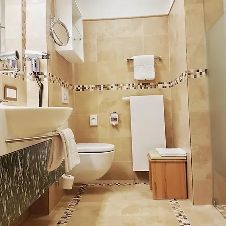 فندق Salvator Iris Porsche 4*