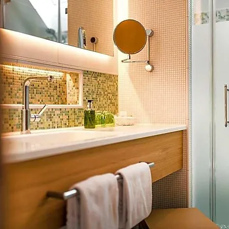 Salvator Iris Porsche Otel Friesach (Carinthia)