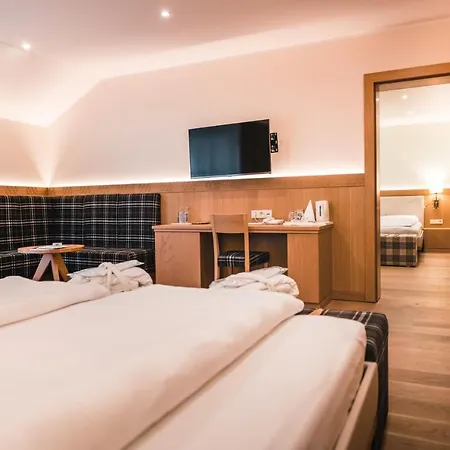 Salvator Iris Porsche فندق