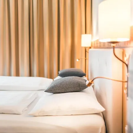 Salvator Iris Porsche فريساش