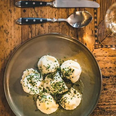 Salvator Iris Porsche 4*