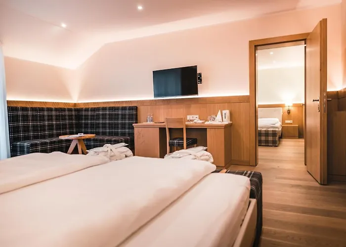 Salvator Iris Porsche Hotel