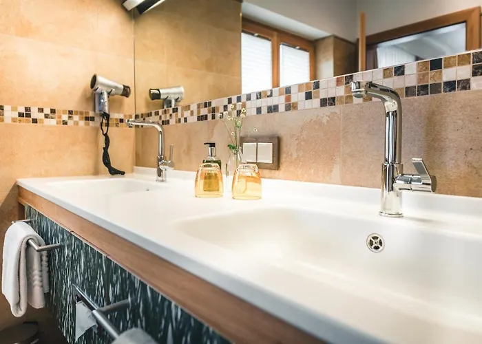 Salvator Iris Porsche