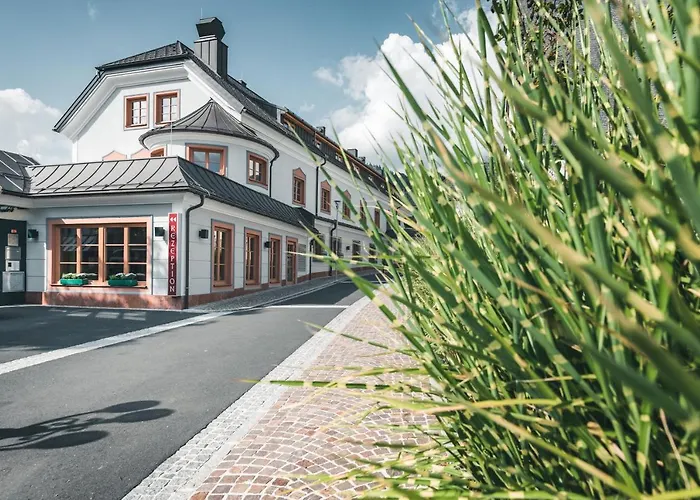 Salvator Iris Porsche 4*