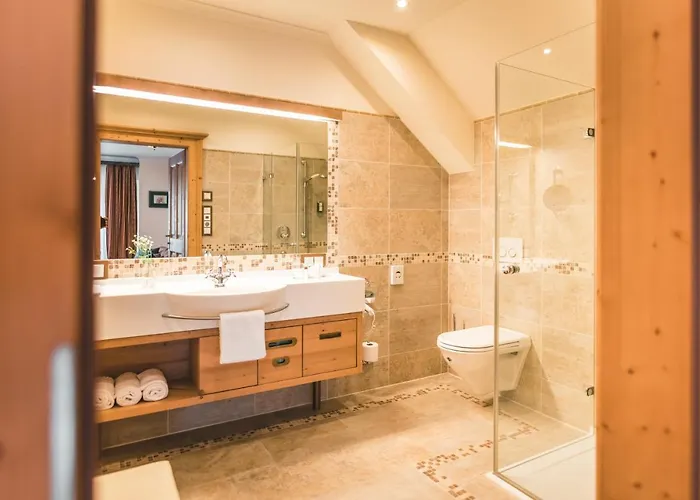 Salvator Iris Porsche 4*